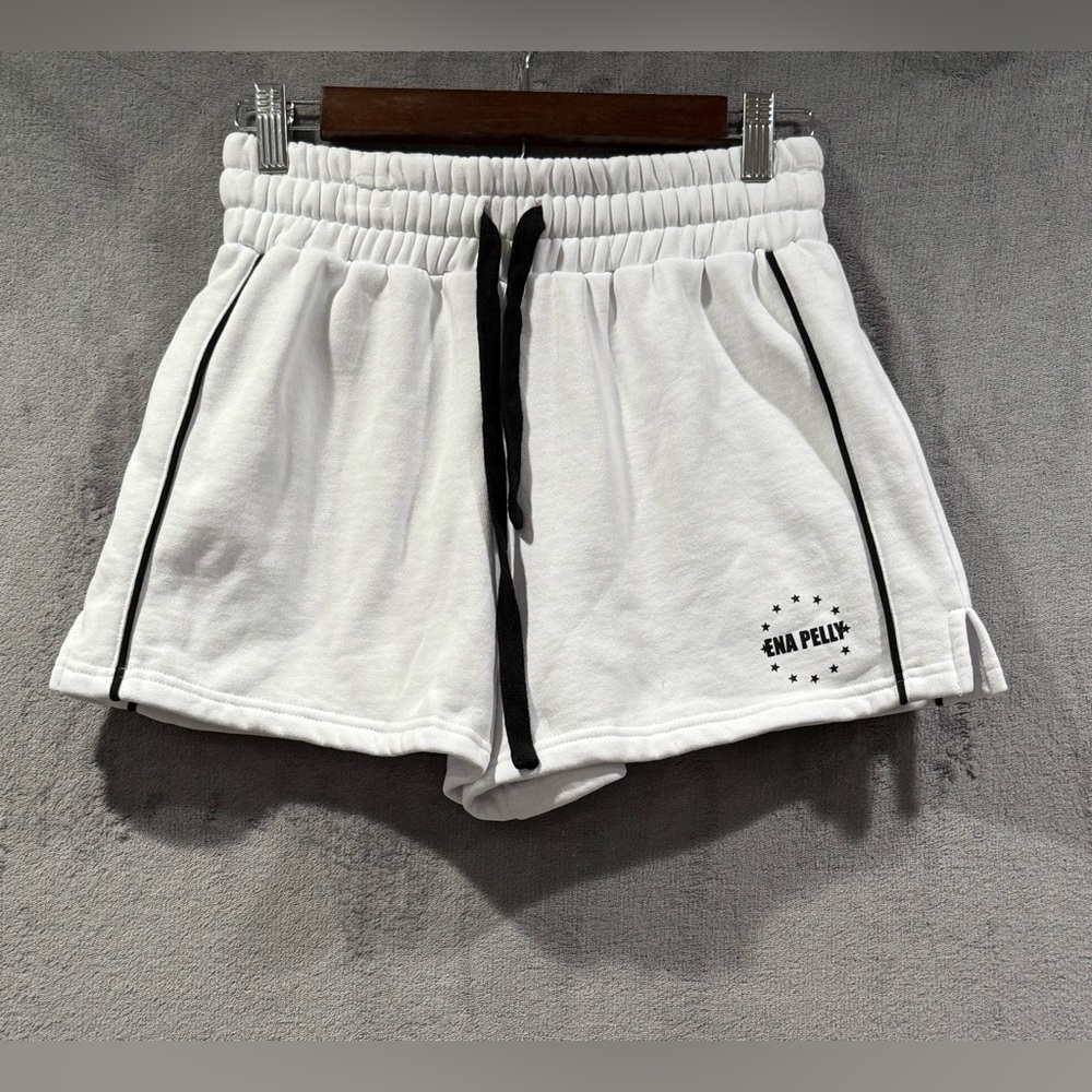 Ena Pelly Fast Track Short 2